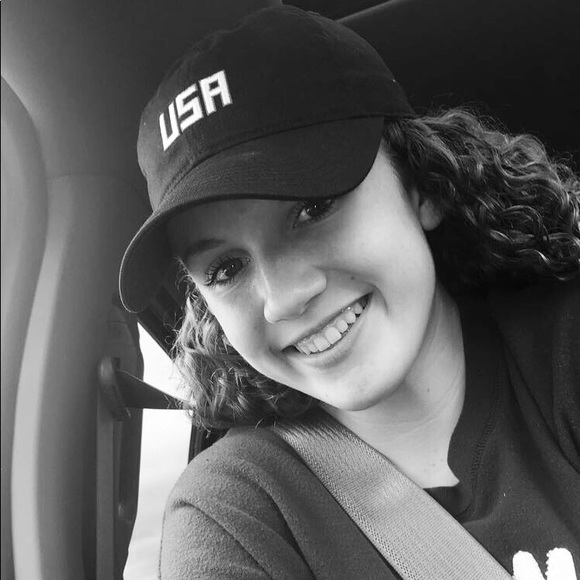 Meet your Posher, Paige - Picture 1 of 1